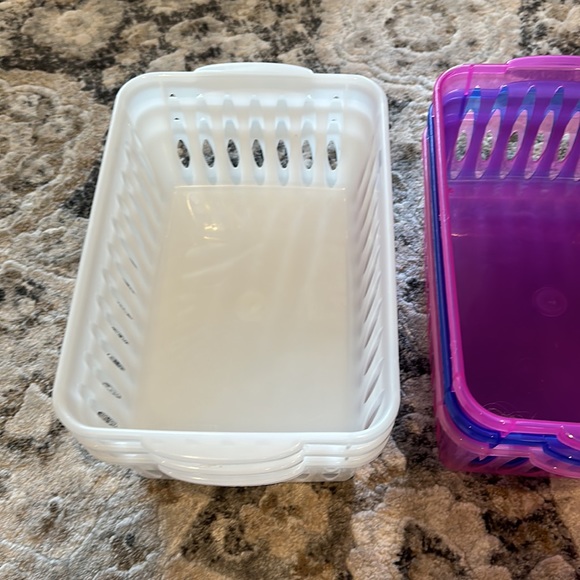 Plastic Organizing Bins - Picture 5 of 7